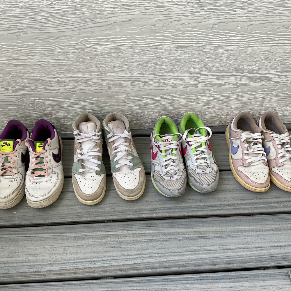 Nike White and Pink Sneakers Casual Athletic Style